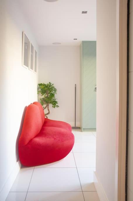 Edge14- Spacious, Stylish And Near The Beach! New Quay Екстериор снимка