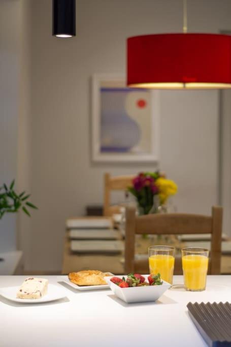 Edge14- Spacious, Stylish And Near The Beach! New Quay Екстериор снимка
