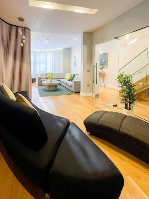 Edge14- Spacious, Stylish And Near The Beach! New Quay Екстериор снимка